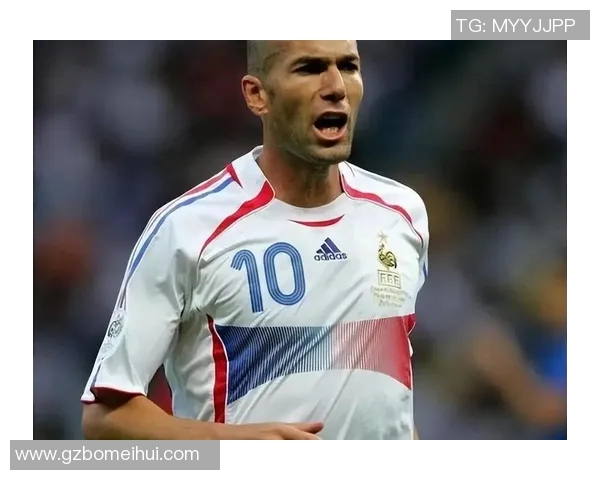 盘点世界四大足球巨星名字及其辉煌成就解析